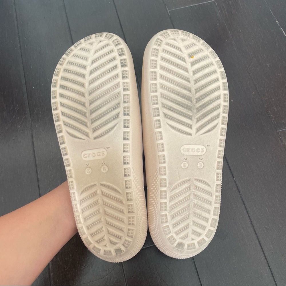 CROCS Cream Sandals - Picture 4 of 11